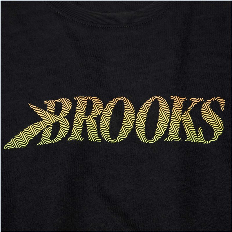  Distance Graphic Short Sleeve :