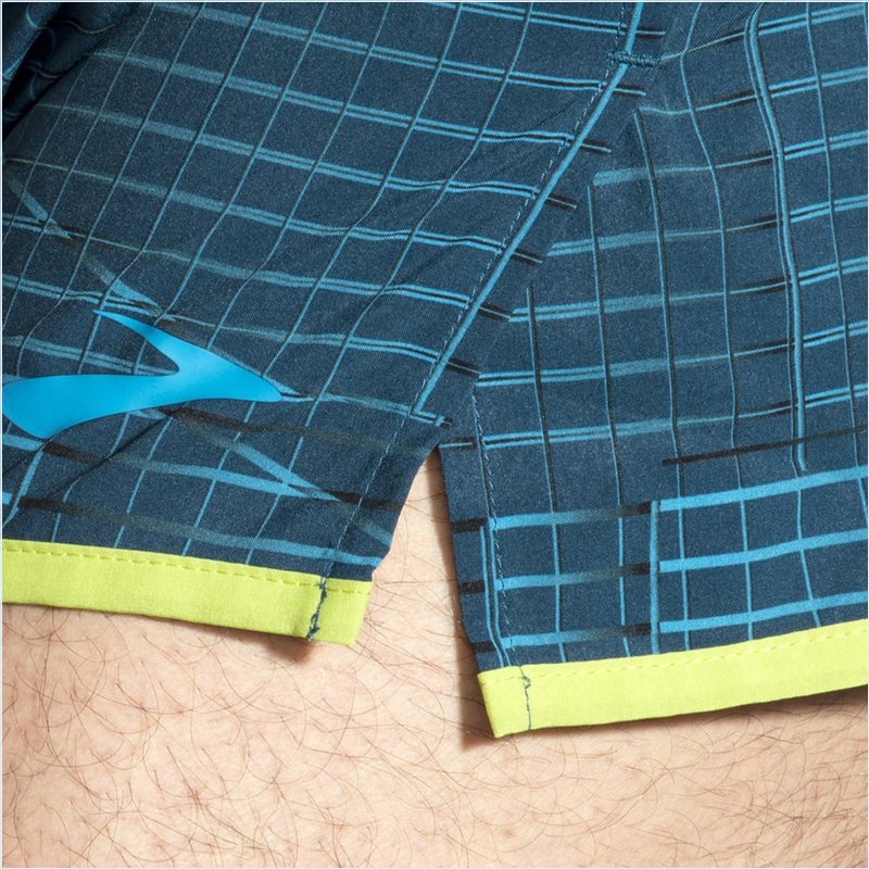  Sherpa 3" Split Short : 413 Matrix Alpine Print